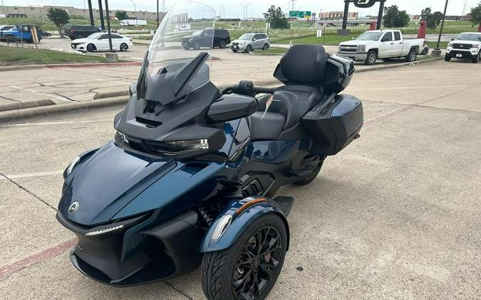 2024 Can-Am® Spyder RT Limited Dark Wheels