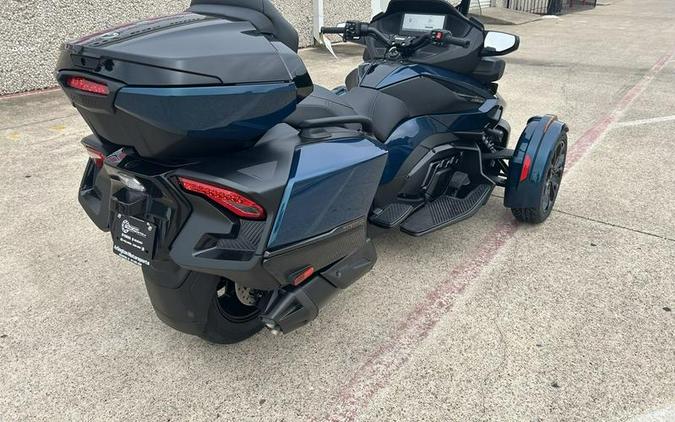 2024 Can-Am® Spyder RT Limited Dark Wheels