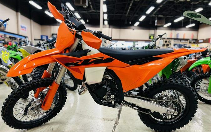 2025 KTM XC 125