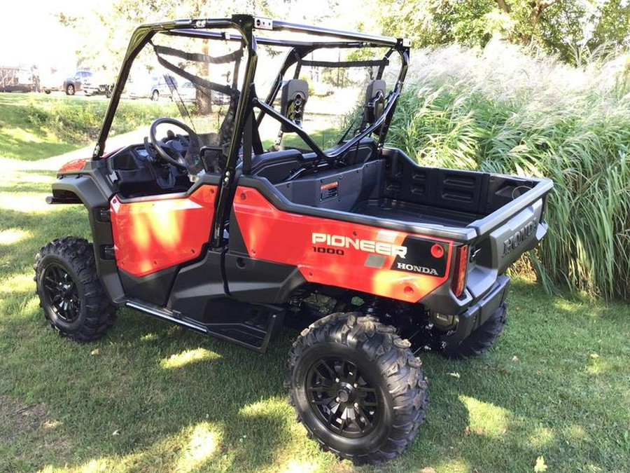 2024 Honda® Pioneer 1000 Deluxe