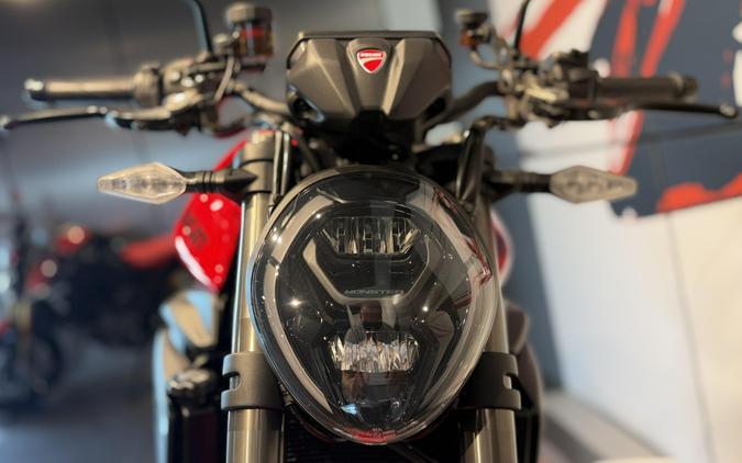 2027 Ducati MONSTER 896
