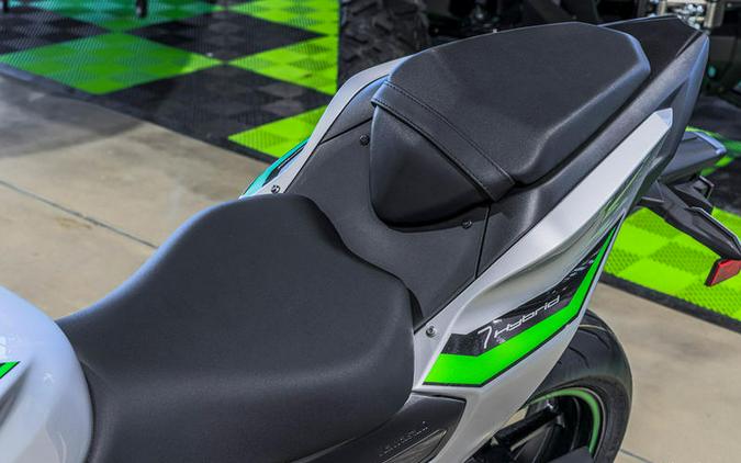 2024 Kawasaki Z7 Hybrid ABS