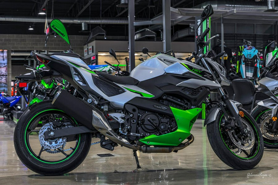 2024 Kawasaki Z7 Hybrid ABS