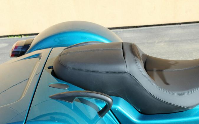 Harley-Davidson® Road Glide 3 2026 Teal Thunder