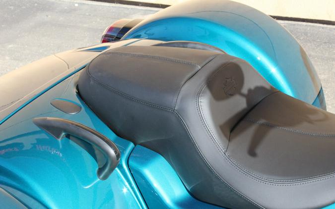 Harley-Davidson® Road Glide 3 2026 Teal Thunder