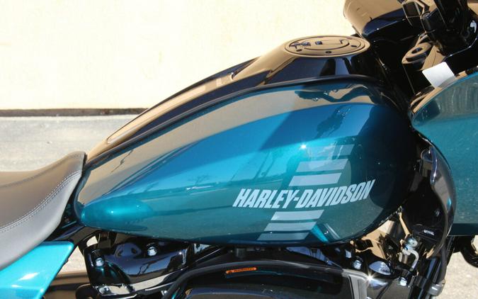 Harley-Davidson® Road Glide 3 2026 Teal Thunder
