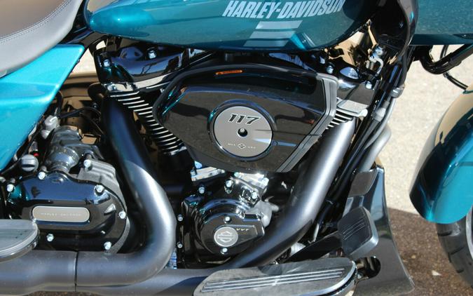 Harley-Davidson® Road Glide 3 2026 Teal Thunder