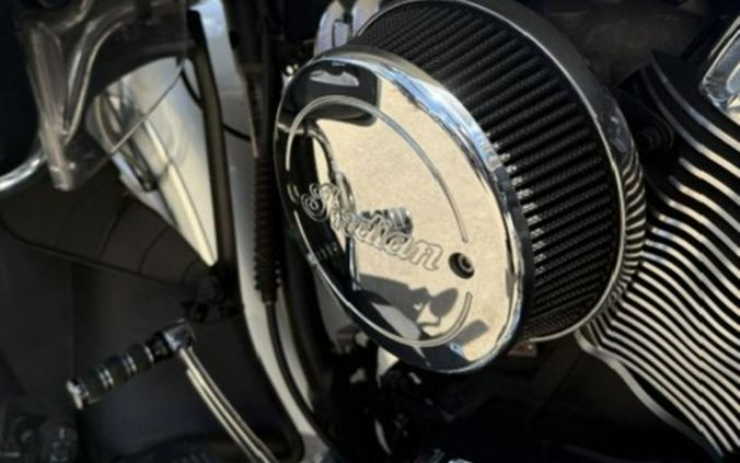 2018 Indian Motorcycle® Roadmaster® ABS Pearl White over Star Silver