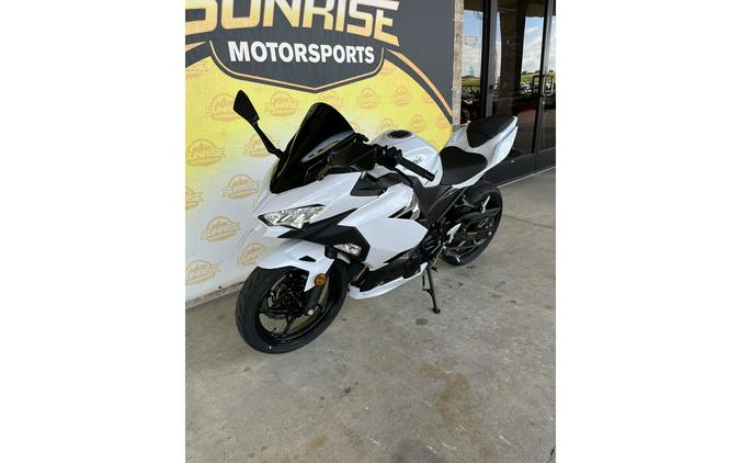 2023 Kawasaki Ninja® 400