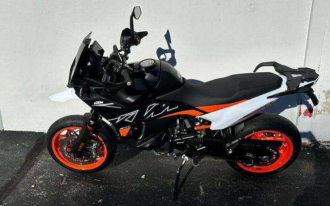 2024 KTM 890 SMT