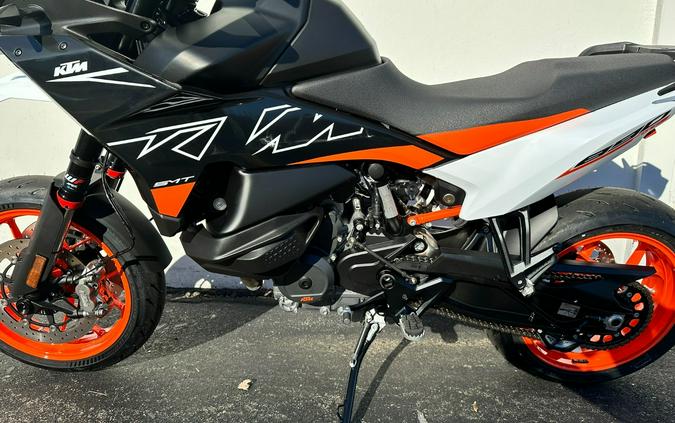 2024 KTM 890 SMT