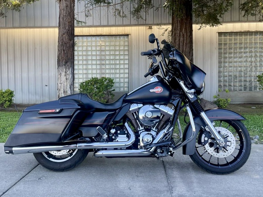 2014 Harley-Davidson® FLHXS - Street Glide® Special