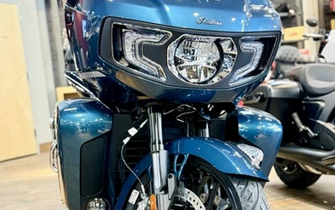 2026 Indian Pursuit Limited 112 W/Powerband Audio Cascade Gre