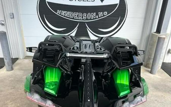 2026 Polaris Slingshot® Grand Touring Manual