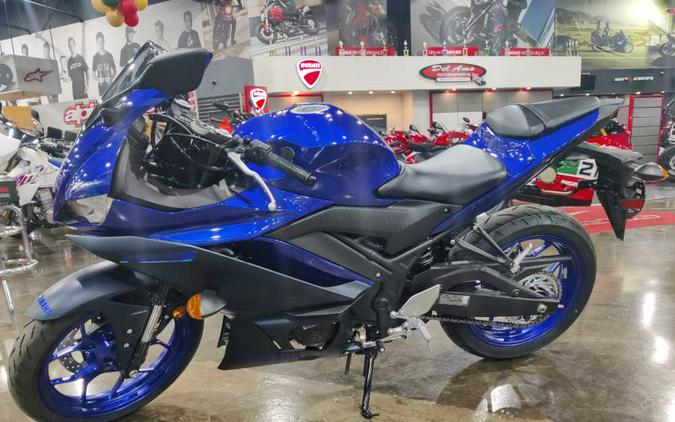 2024 YAMAHA YZF-R3 ABS