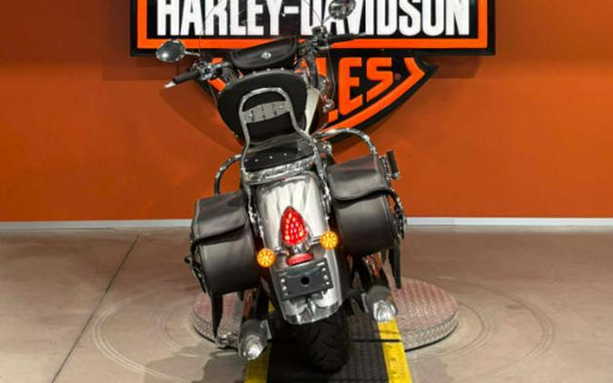 2018 Indian Motorcycle® Chief® Vintage ABS Star Silver over Thunder Black