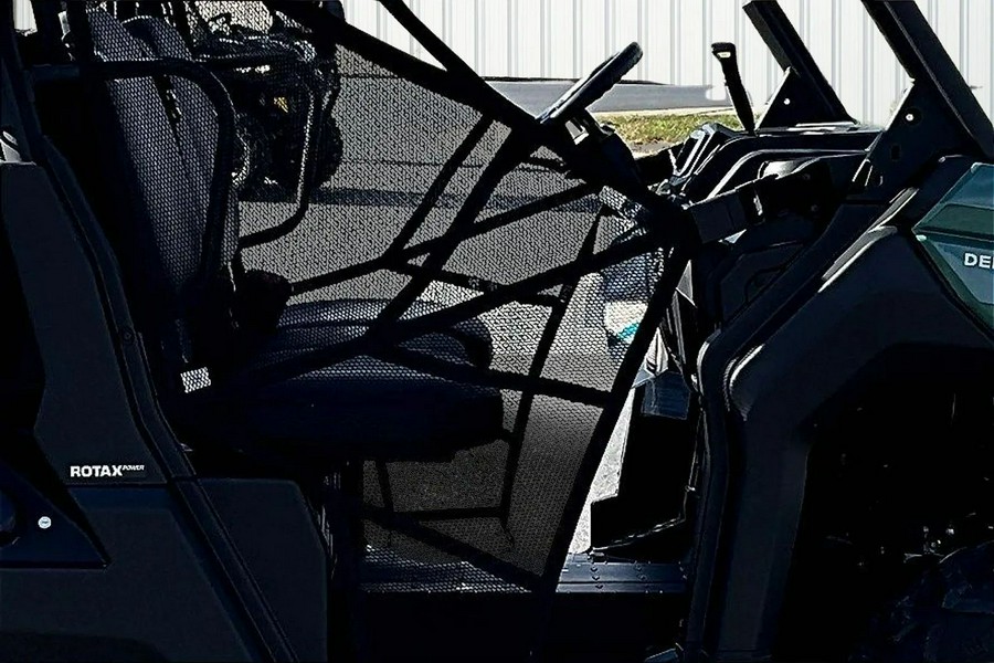 2025 Can-Am Defender DPS HD9