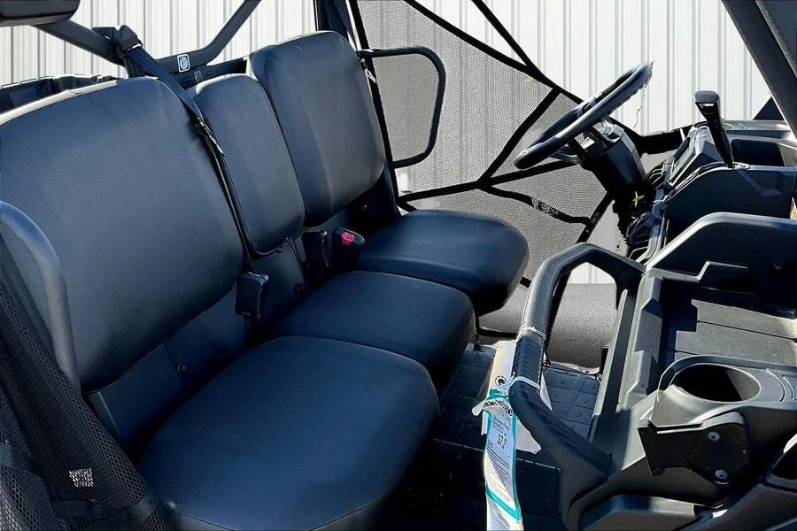 2025 Can-Am Defender DPS HD9