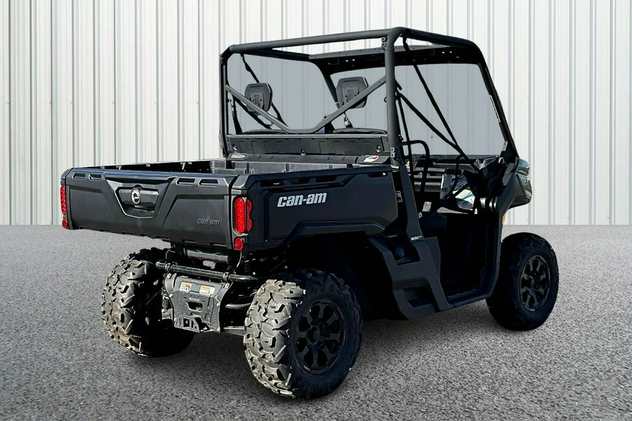 2025 Can-Am Defender DPS HD9