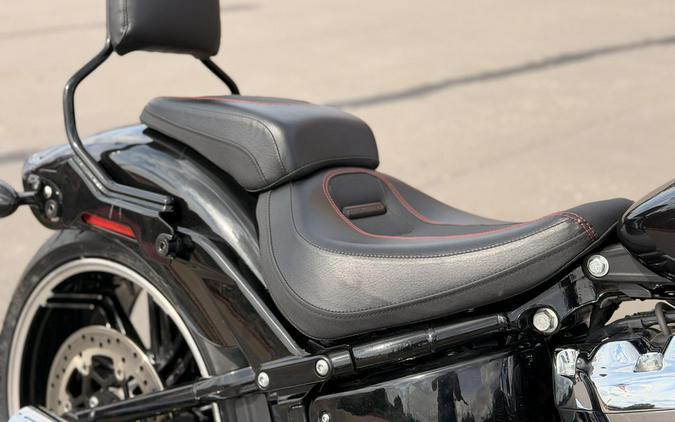 2018 Harley-Davidson® Breakout® FXSB Black Tempest 018619