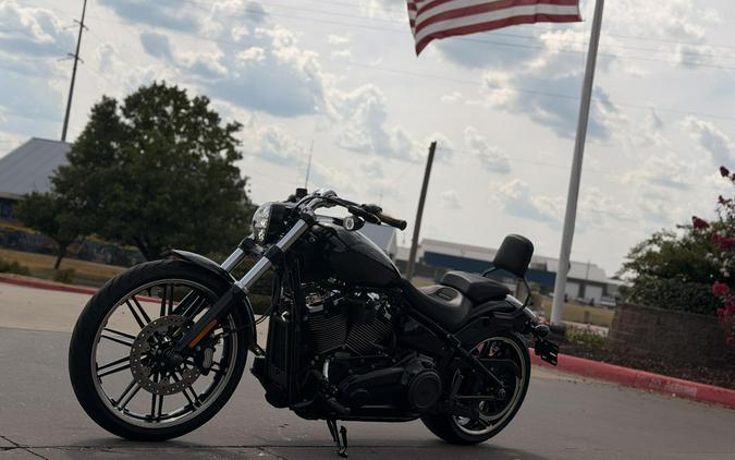 2018 Harley-Davidson® Breakout® FXSB Black Tempest 018619