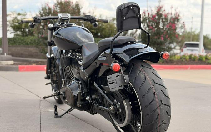 2018 Harley-Davidson® Breakout® FXSB Black Tempest 018619