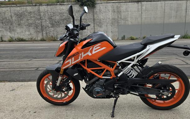 2017 KTM Duke 390