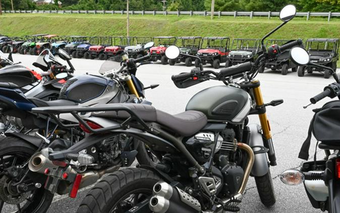 2025 Triumph Scrambler 400 X Matte Khaki Green / Fusion White