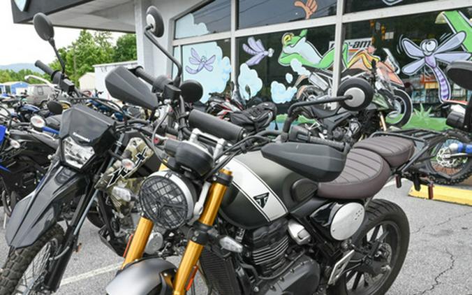 2025 Triumph Scrambler 400 X Matte Khaki Green / Fusion White
