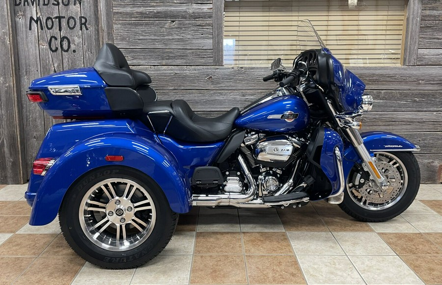 2024 Harley-Davidson Tri Glide Ultra Blue Burst