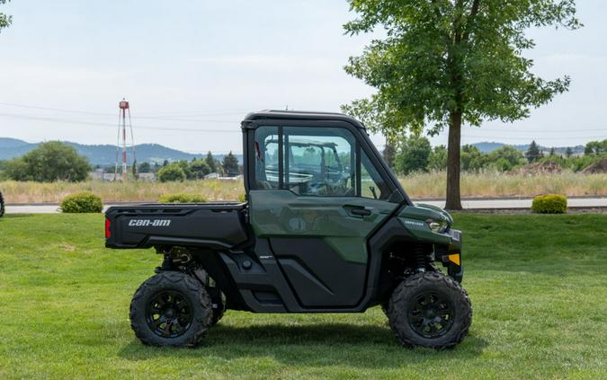 2024 Can-Am™ Defender DPS CAB HD9