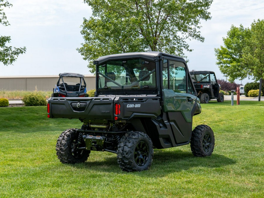 2024 Can-Am™ Defender DPS CAB HD9