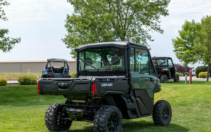 2024 Can-Am™ Defender DPS CAB HD9