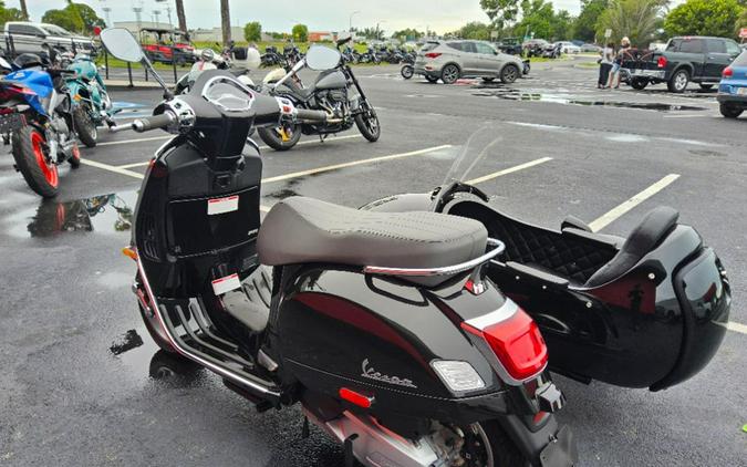 2023 Vespa GTS Super 300 Tech
