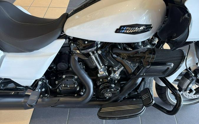 FLTRX 2024 Road Glide®