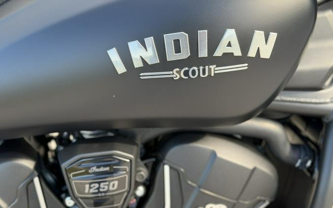 2025 INDIAN SCOUT BOBBER LIMITED BLACK SMOKE - 3020732