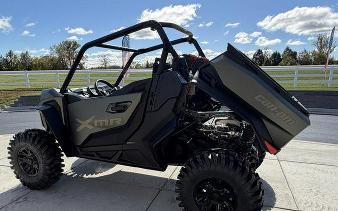 2027 Can-Am® Commander X mr