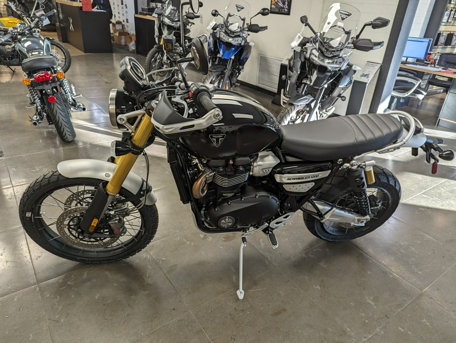 2024 Triumph Scrambler 1200XE