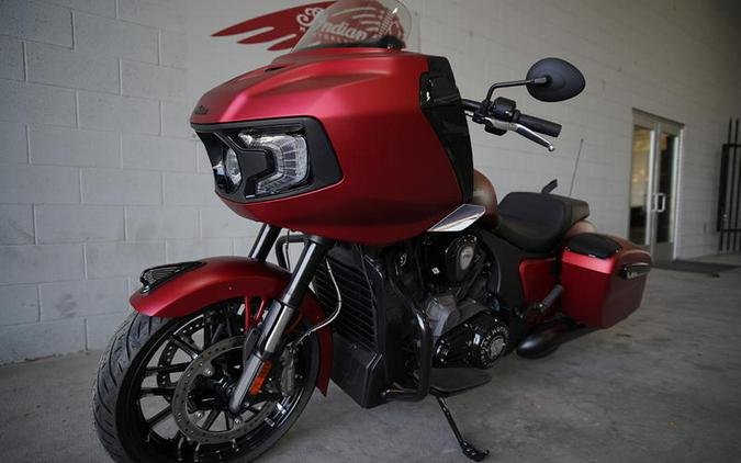 2024 Indian Motorcycle® Challenger® Dark Horse® w/PowerBand Audio Pkg Sunset Red Smoke