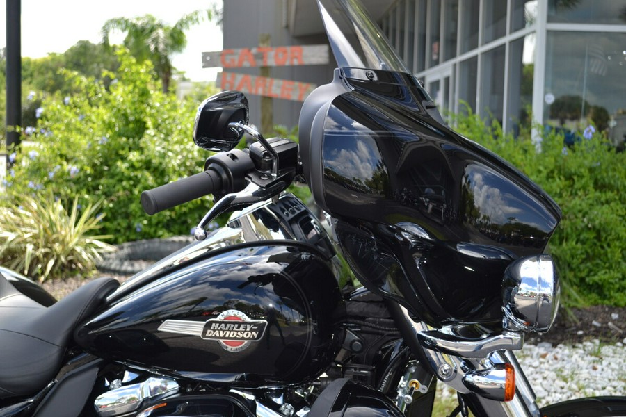 2024 Harley-Davidson Tri Glide Ultra Vivid Black - FLHTCUTG