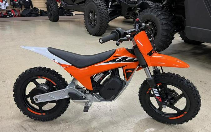 FIRST LOOK! THE ALUMINUM FRAMED 2024 KTM SX-E 2 IS COMING SOON