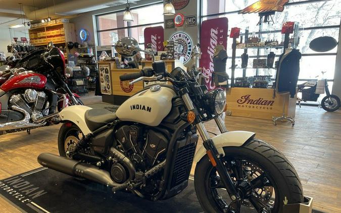 2025 Indian Scout Sixty Bobber Limited Ghost White Metallic S