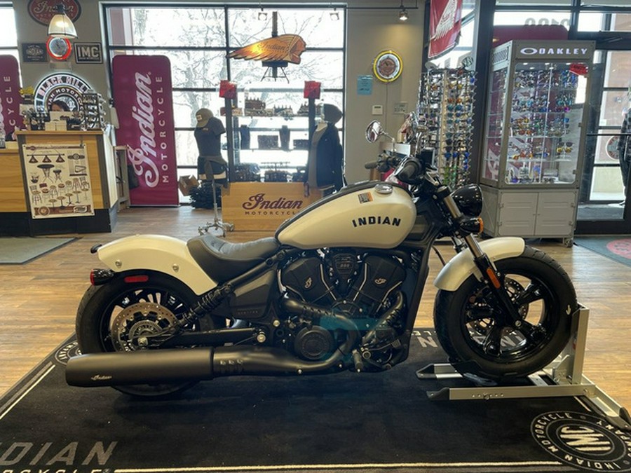 2025 Indian Scout Sixty Bobber Limited Ghost White Metallic S