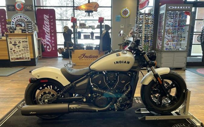 2025 Indian Scout Sixty Bobber Limited Ghost White Metallic S