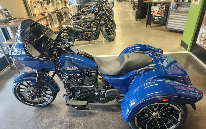 2023 Harley-Davidson Road Glide® 3 FLTRT BRIGHT BILLIARD BLUE