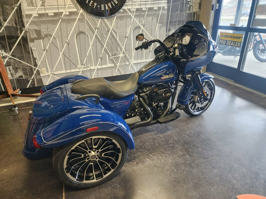 2023 Harley-Davidson Road Glide® 3 FLTRT BRIGHT BILLIARD BLUE