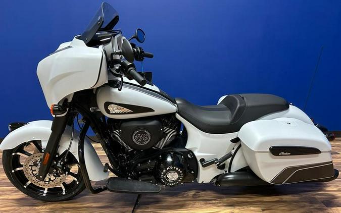 2024 Indian Motorcycle® Chieftain® Dark Horse® Ghost White Metallic Smoke