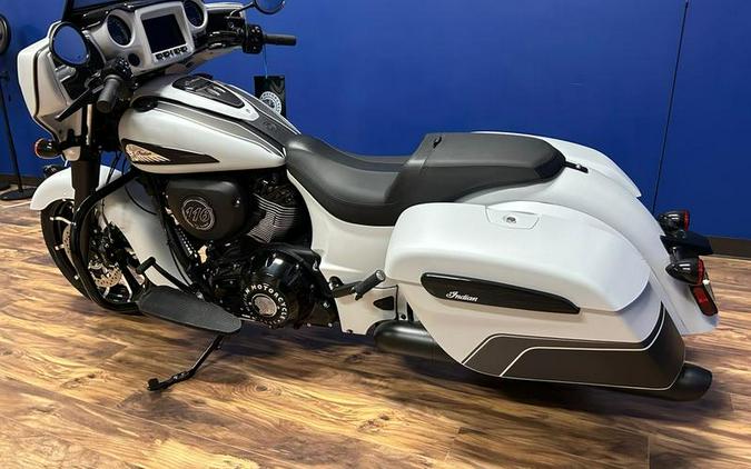 2024 Indian Motorcycle® Chieftain® Dark Horse® Ghost White Metallic Smoke