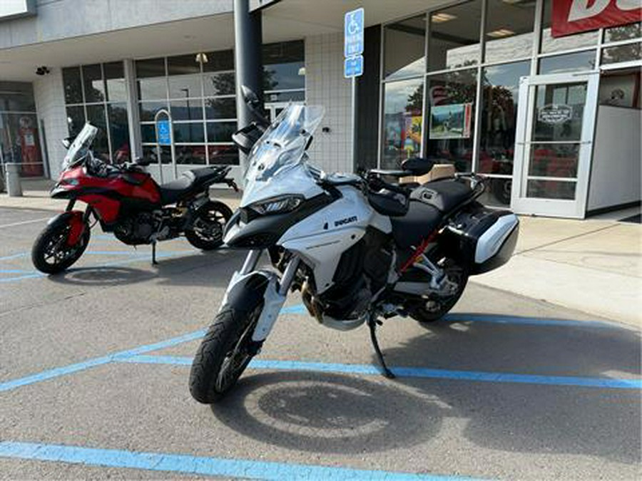 2024 Ducati Multistrada V4 S Travel & Radar Spoked Wheels