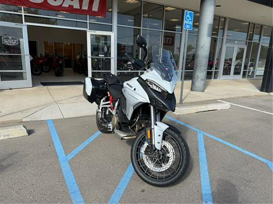2024 Ducati Multistrada V4 S Travel & Radar Spoked Wheels